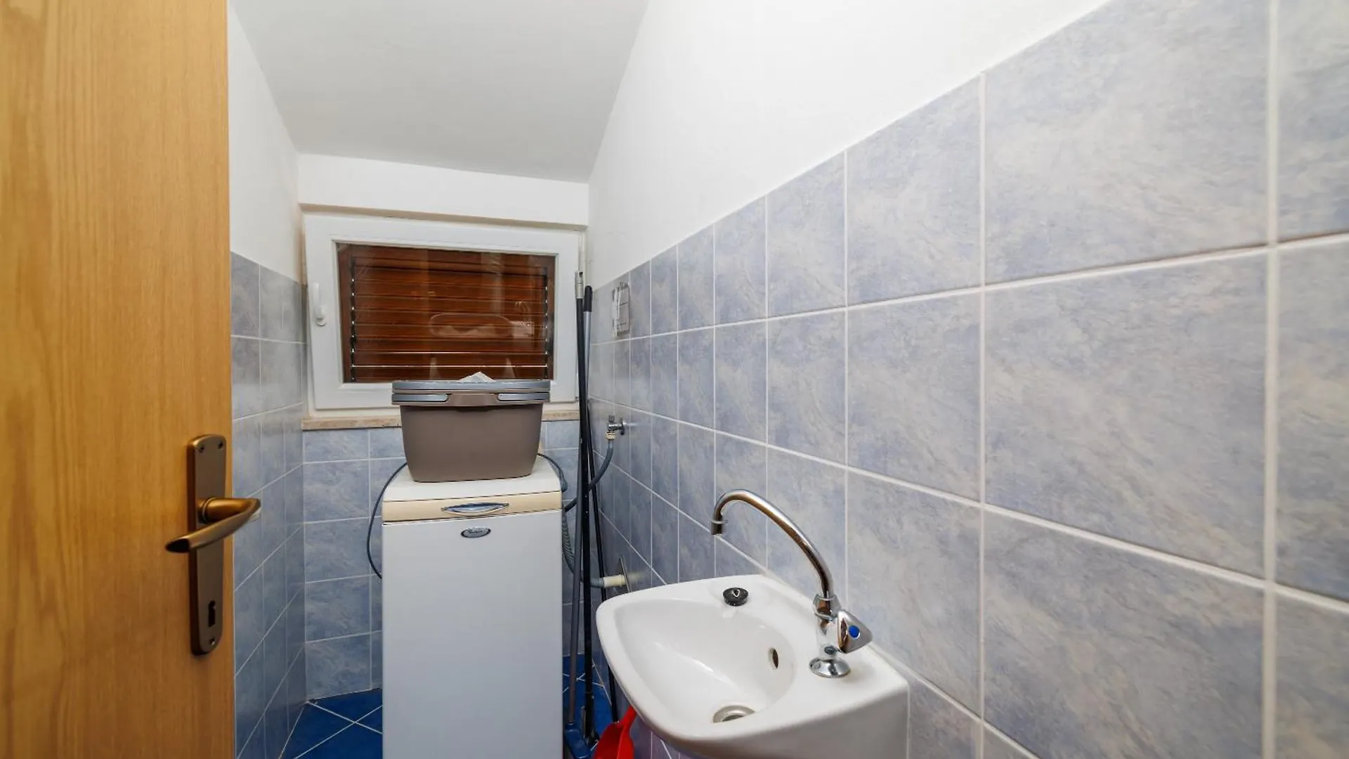 House Luigi Blue And Green In One Place Valbandon Appartement