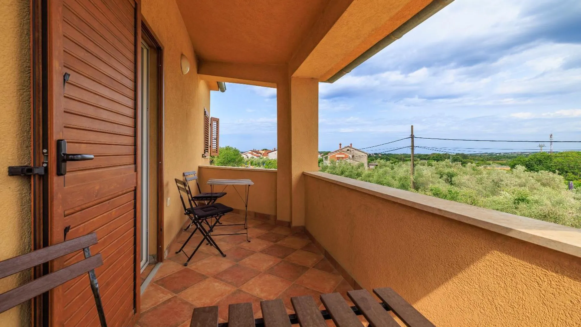 Apartment House Luigi Blue And Green In One Place Valbandon