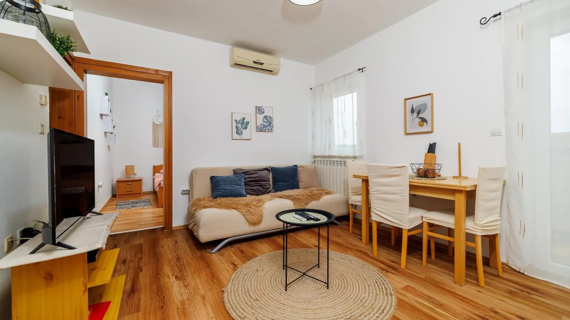 Apartment House Luigi Blue And Green In One Place Valbandon