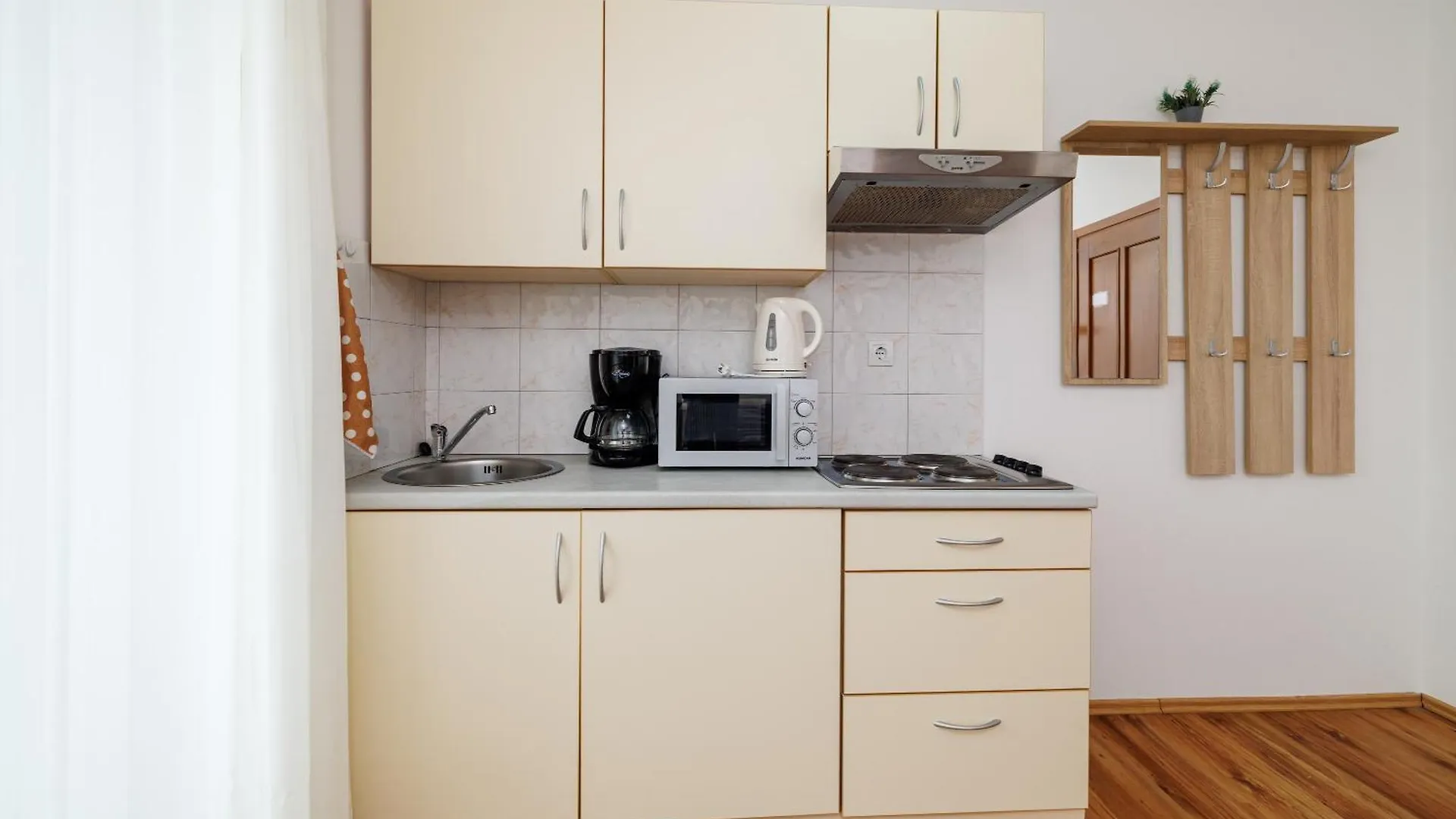 House Luigi Blue And Green In One Place Valbandon Appartement