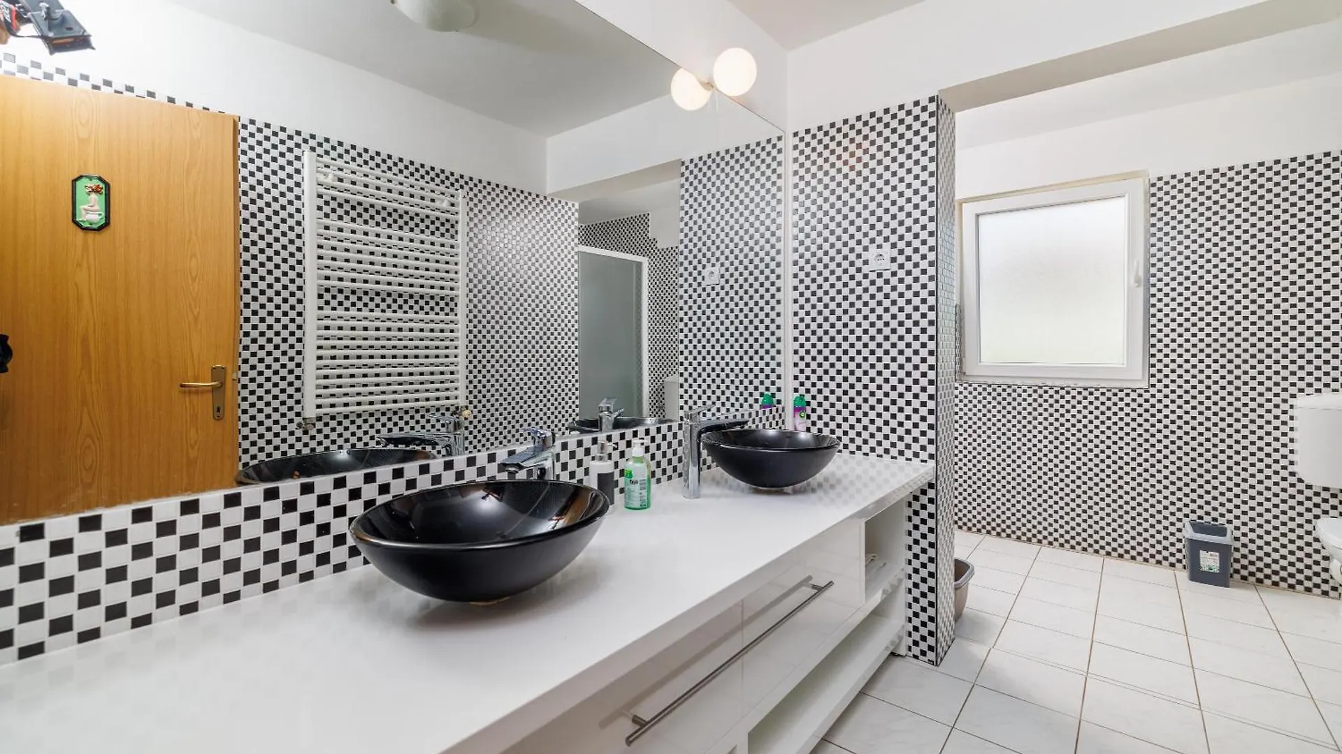 Apartment House Luigi Blue And Green In One Place Valbandon